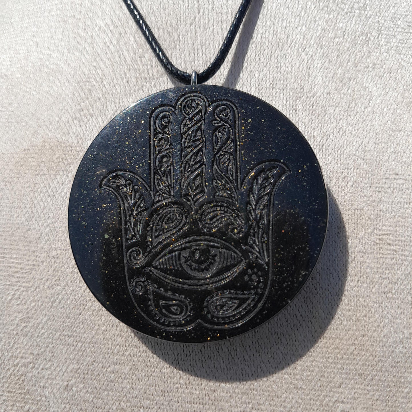 Colgante Orgonita Mano de Fátima con Shunguita- Ornone Necklace