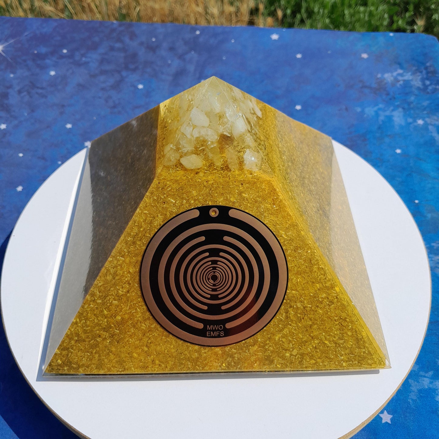 Pirámide Orgonita con Disco Lakhovsky- 200mm Base - Energía Positiva, Protección Espiritual