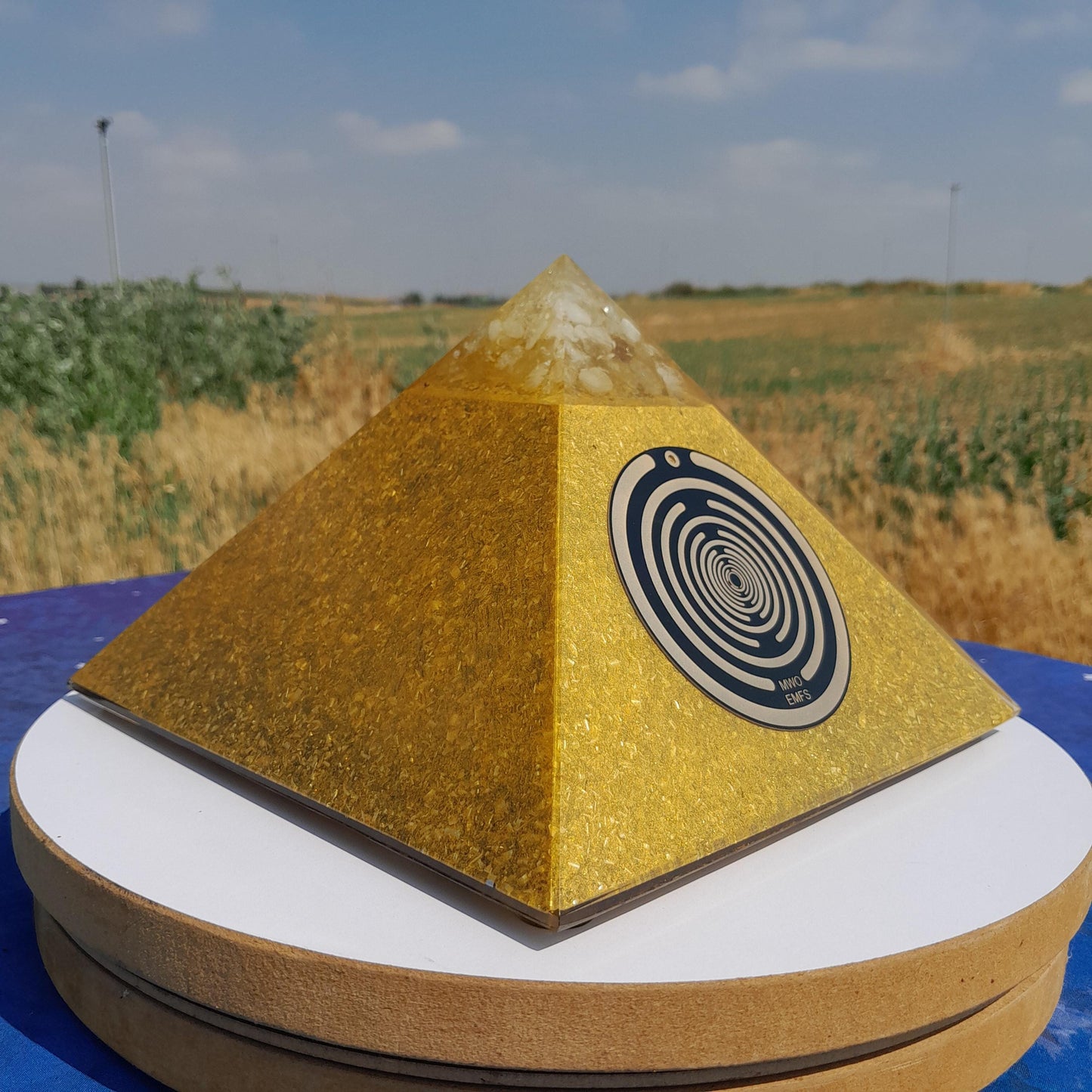 Pirámide Orgonita con Disco Lakhovsky- 200mm Base - Energía Positiva, Protección Espiritual