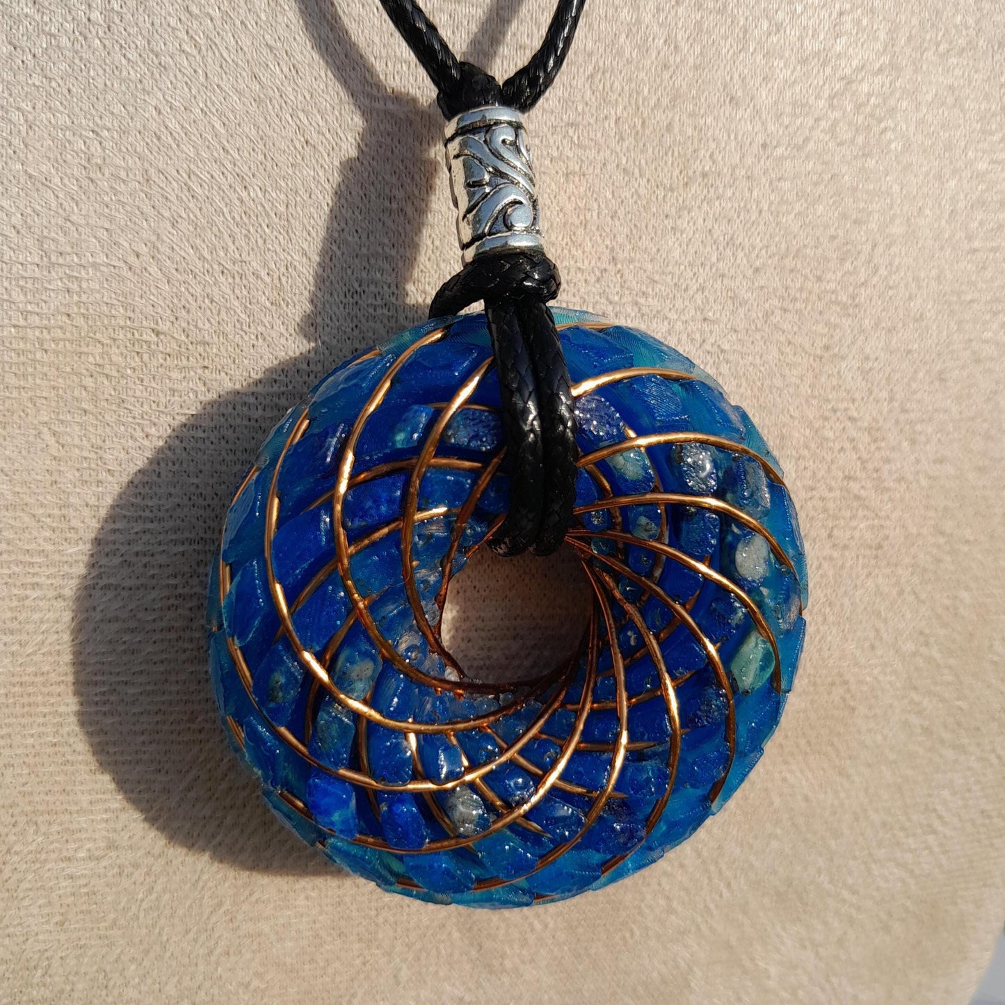 Bobina Torus Rodin Azul con Lapislázuli- 50mm- Generador de Ondas de Vórtice