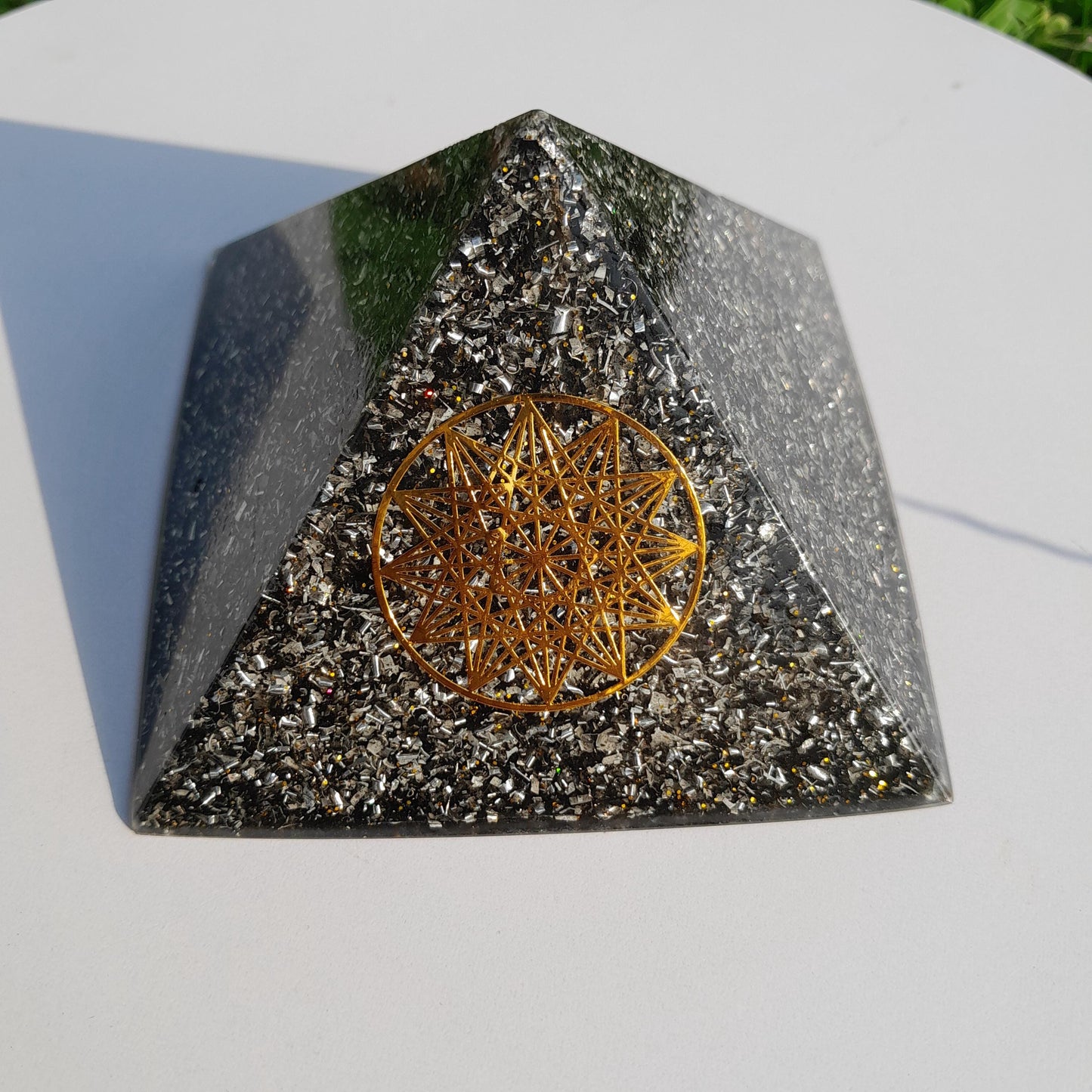 Pirámide Orgonita Metatron- 90mm de Base