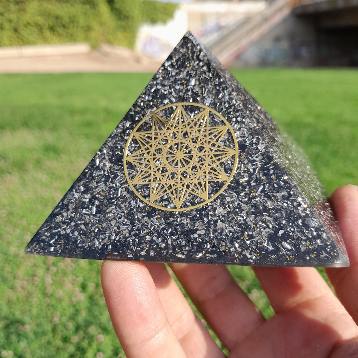 Pirámide Orgonita Metatron- 90mm de Base