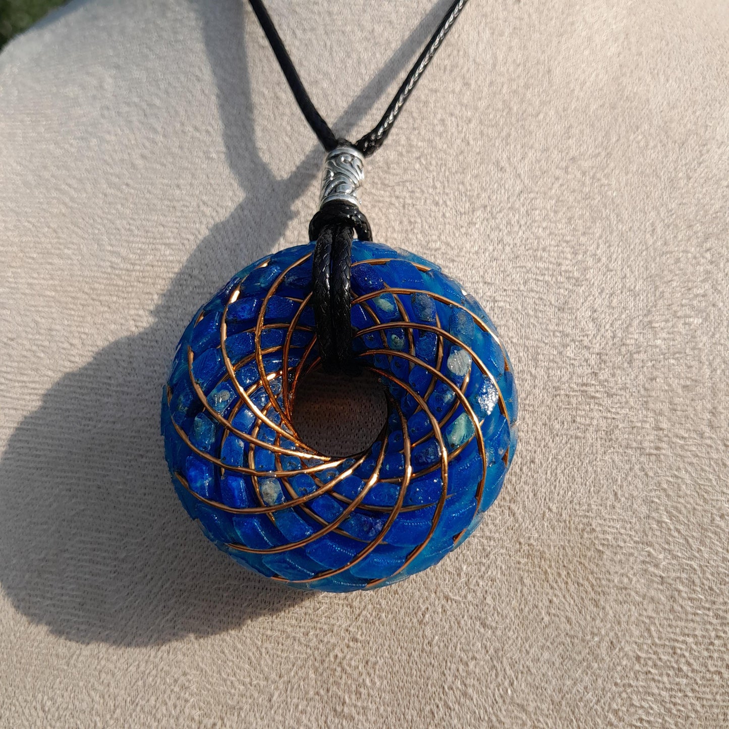 Bobina Torus Rodin Azul con Lapislázuli- 50mm- Generador de Ondas de Vórtice