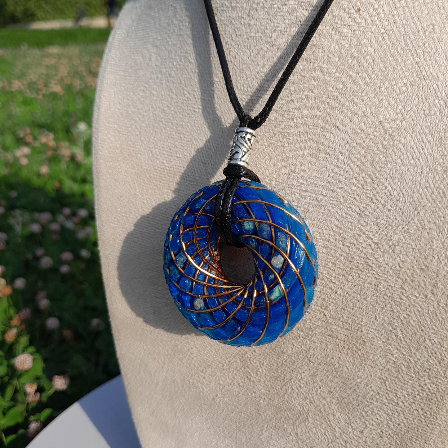 Bobina Torus Rodin Azul con Lapislázuli- 50mm- Generador de Ondas de Vórtice