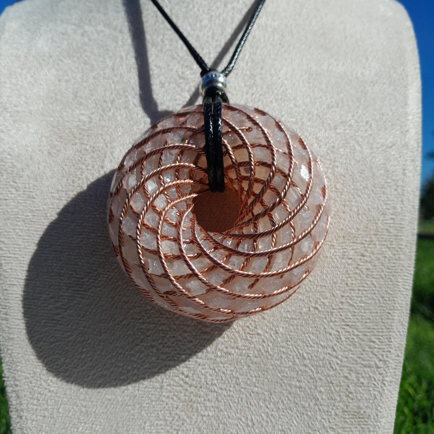 Bobina Rodin con Howlita y Cuarzo Cristal- 62mm- Generador de Ondas de Vórtice