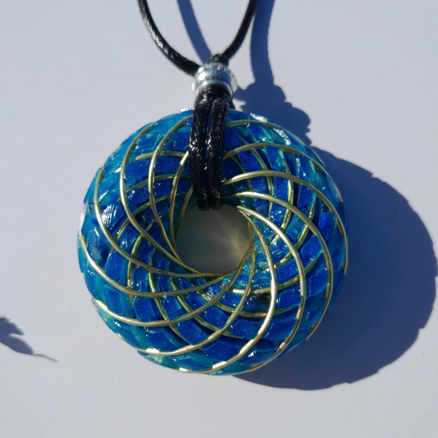 Bobina Torus Rodin con Lapislázuli- Cobre Bañado en Oro de 14K- 50mm- Generador de Ondas de Vórtice