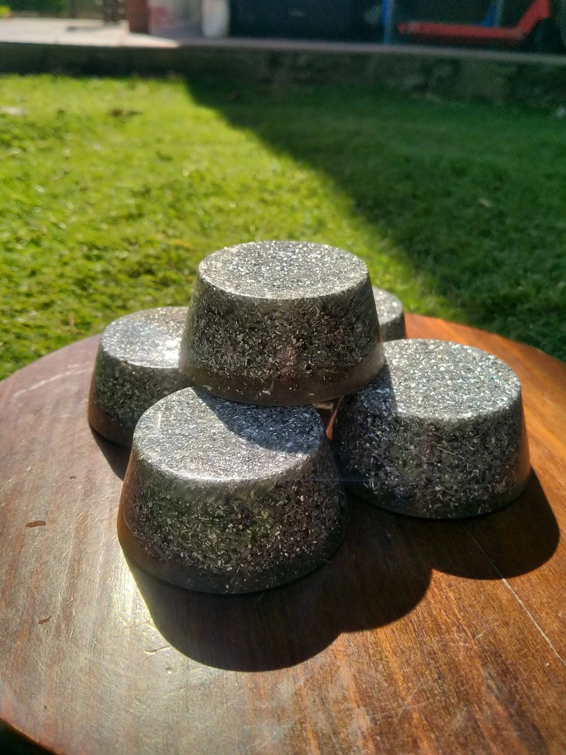 Descubre los Increíbles Beneficios de la Orgonita y Cómo Pueden Transformar tu Energía Negativa en Positiva - Mundo Orgon