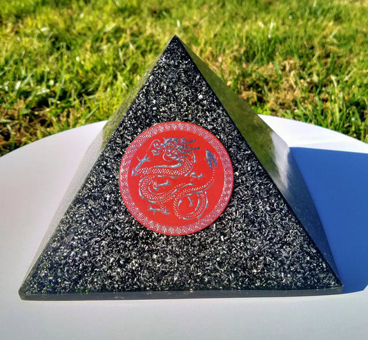 Pirámide de Orgonita: Funcionamiento y Beneficios para Mejorar tu Bienestar - Mundo Orgon