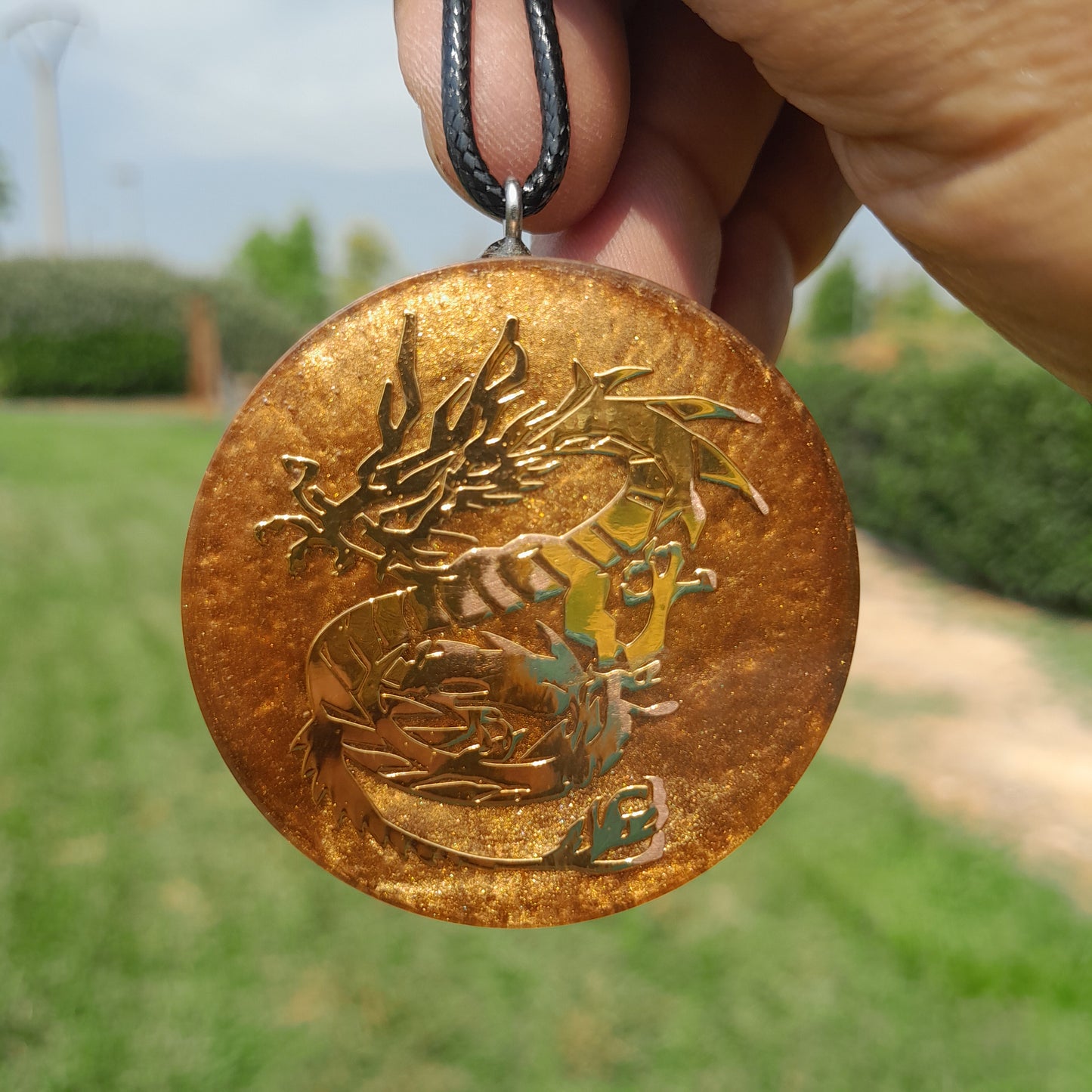 Colgante de Orgonita Dragón de Poder con Shungita