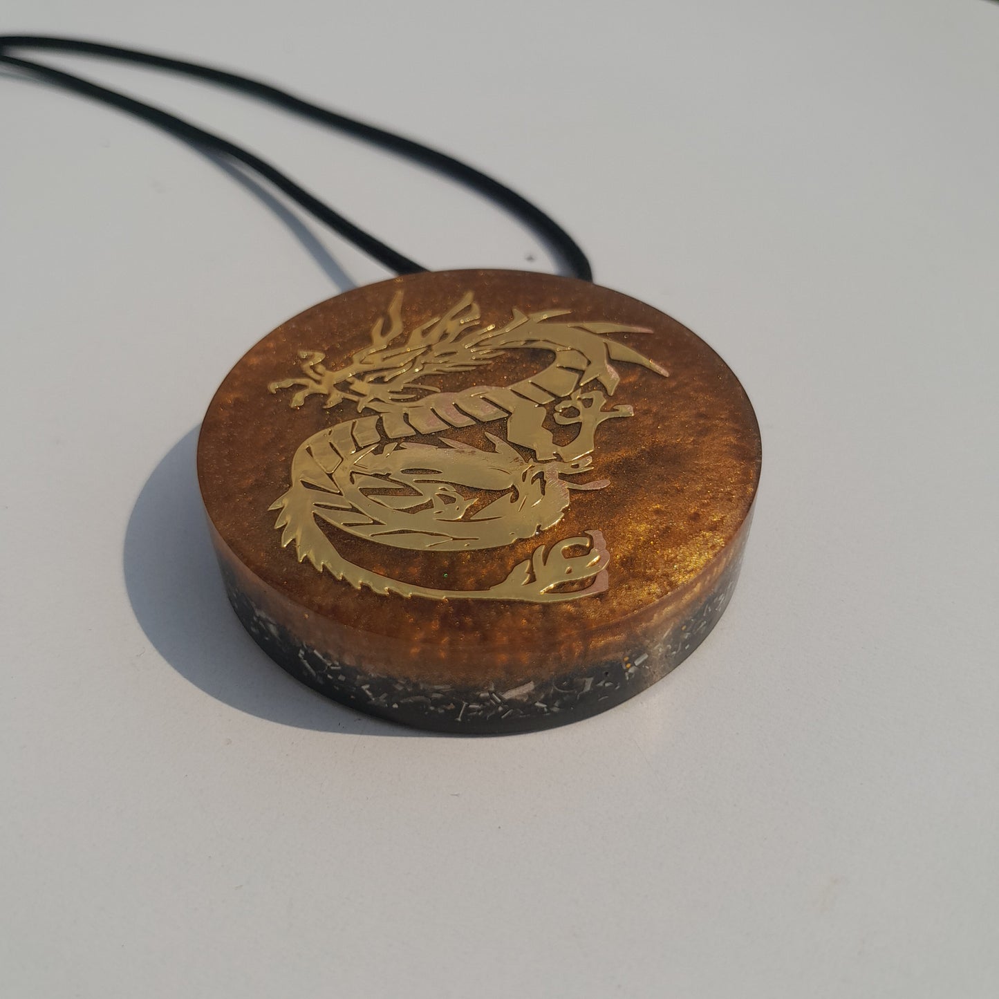 Colgante de Orgonita Dragón de Poder con Shungita