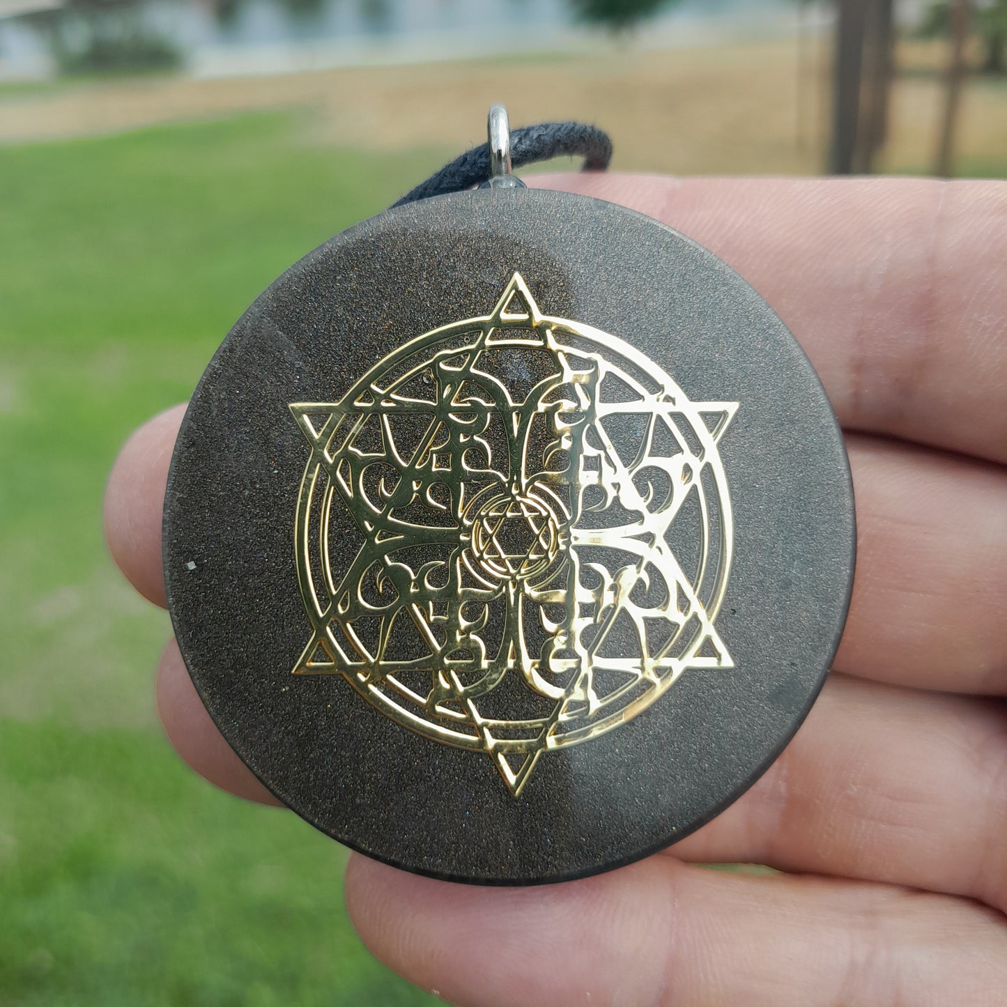 Colgante de Orgonita Estrella de 6 Puntas Marrón con Shungita