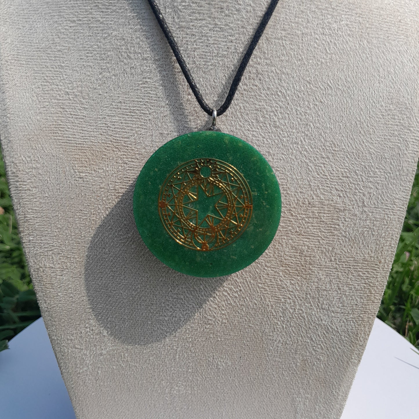 Colgante de Orgonita Estrella de 5 Puntas Verde con Shungita