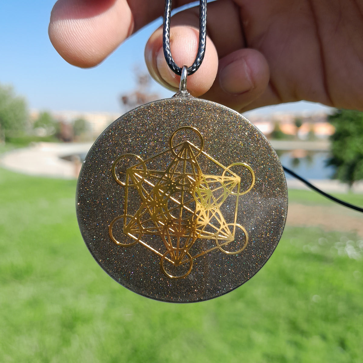 Colgante de Orgonita Metatron Marrón Oscuro con Shungita