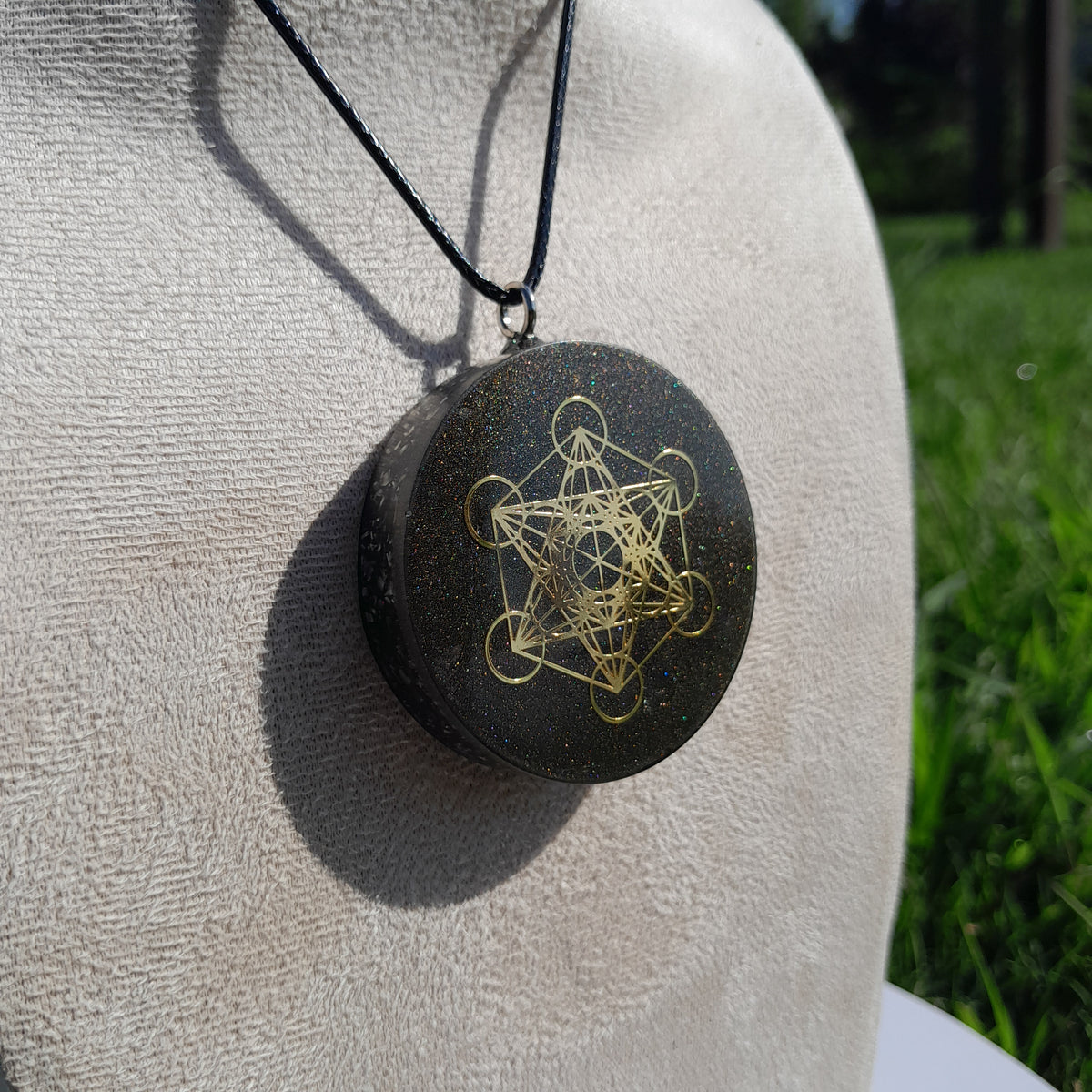 Colgante de Orgonita Metatron Marrón Oscuro con Shungita