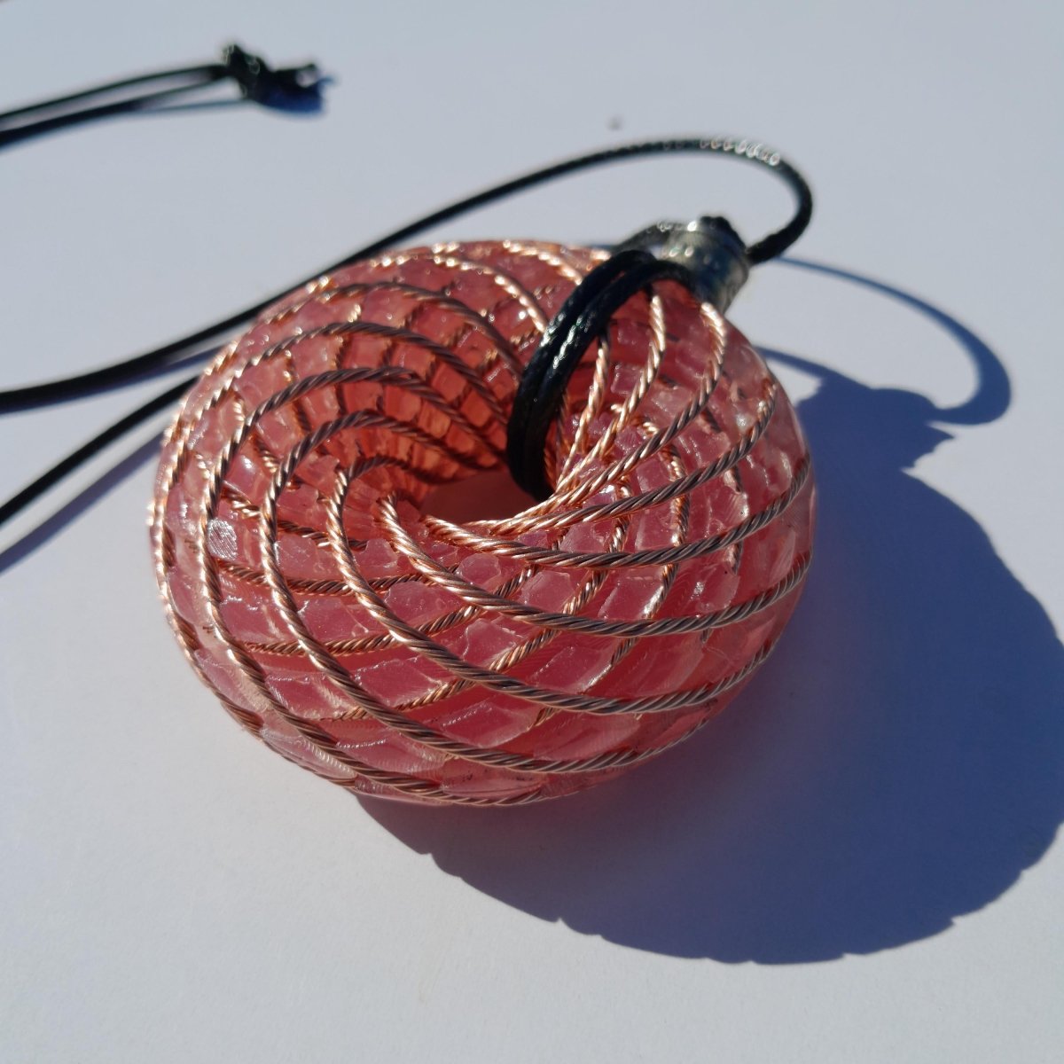 Bobina Torus de Rodin con Cuarzo Rosa - 62mm - Generador de Ondas de Vórtice - Mundo Orgon