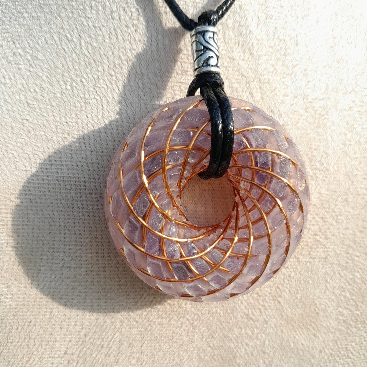 Bobina Torus Rodin con Amatistas - 50mm - Generador de Ondas de Vórtice - Mundo Orgon