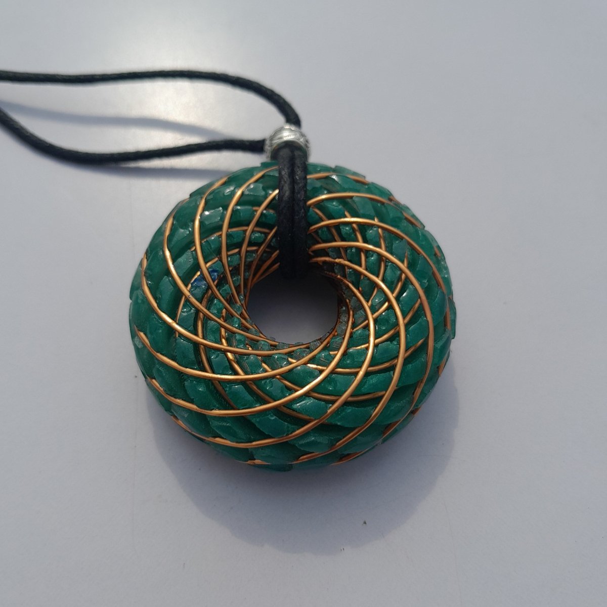 Bobina Torus Rodin con Chips de Turquesa- 50mm - Mundo Orgon LTD