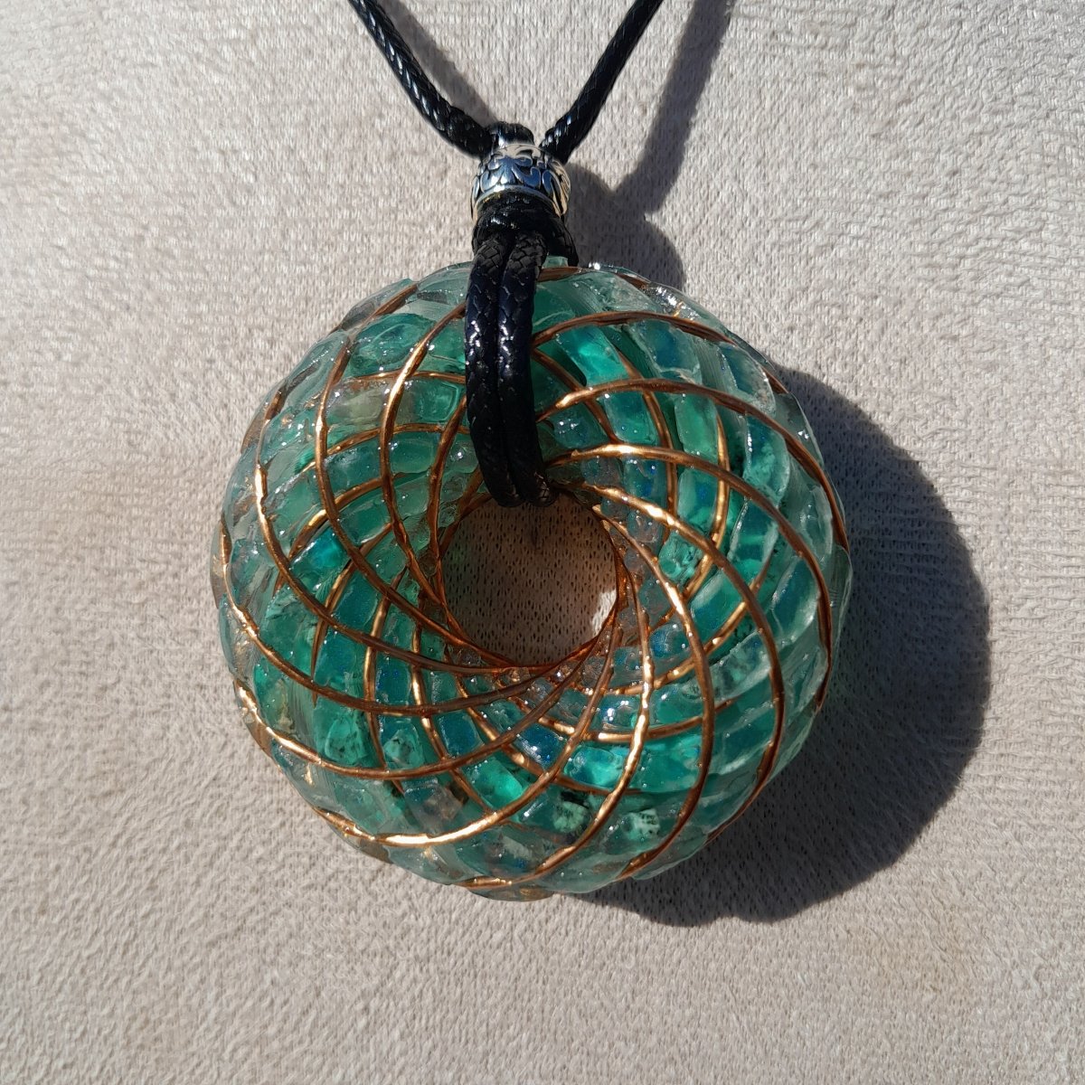 Bobina Torus Rodin con Chips de Turquesa - 50mm - Mundo Orgon LTD