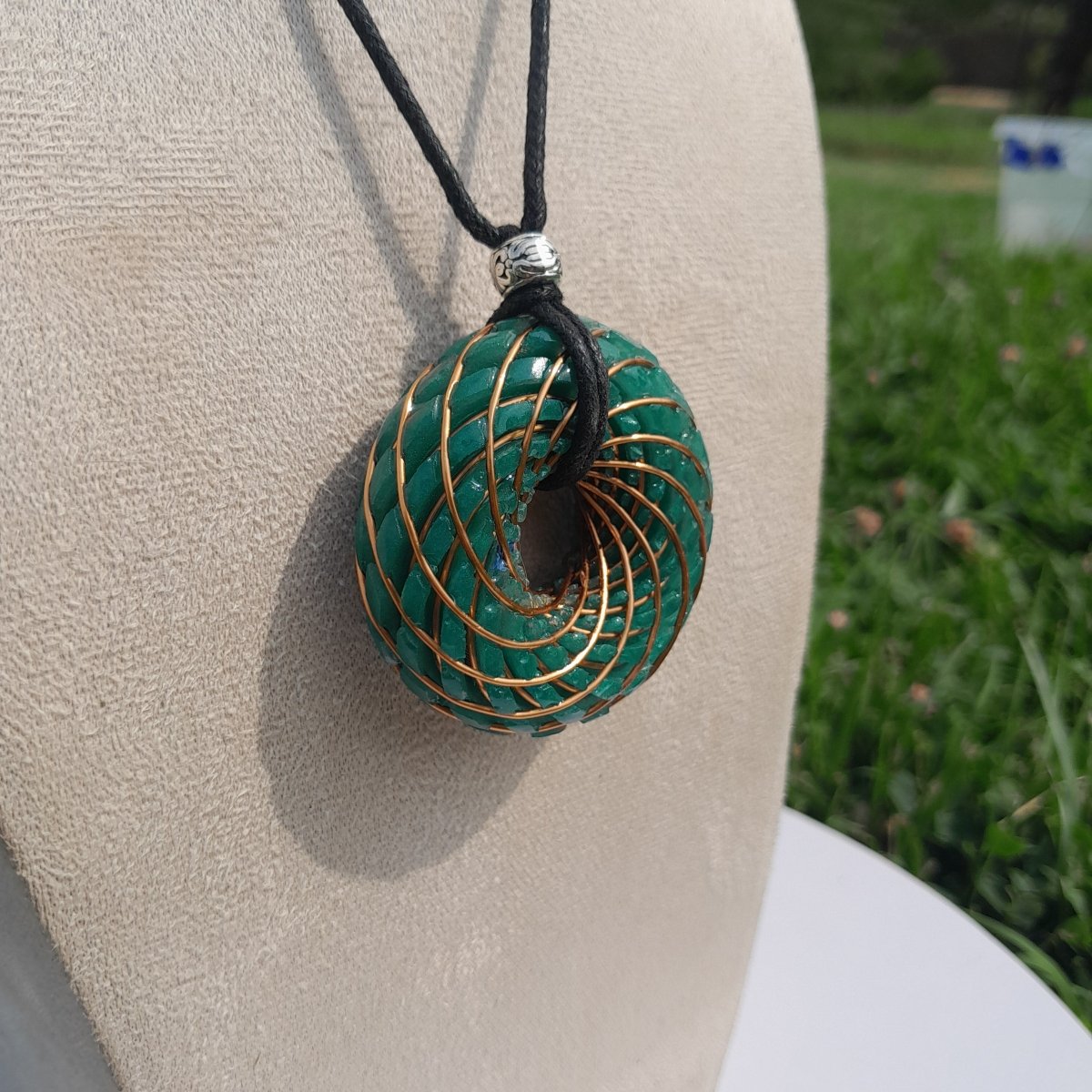 Bobina Torus Rodin con Chips de Turquesa- 50mm - Mundo Orgon LTD