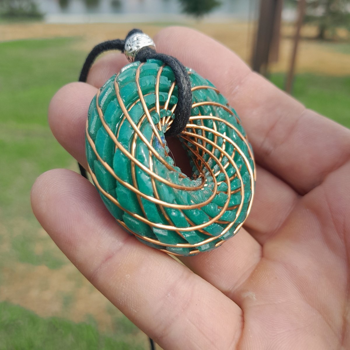 Bobina Torus Rodin con Chips de Turquesa- 50mm - Mundo Orgon LTD