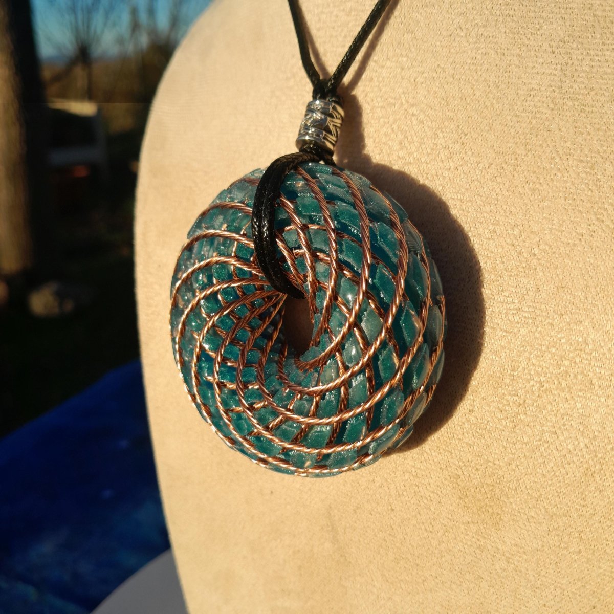 Colgante Bobina Rodin con Amazonita Azul 62 mm - Mundo Orgon