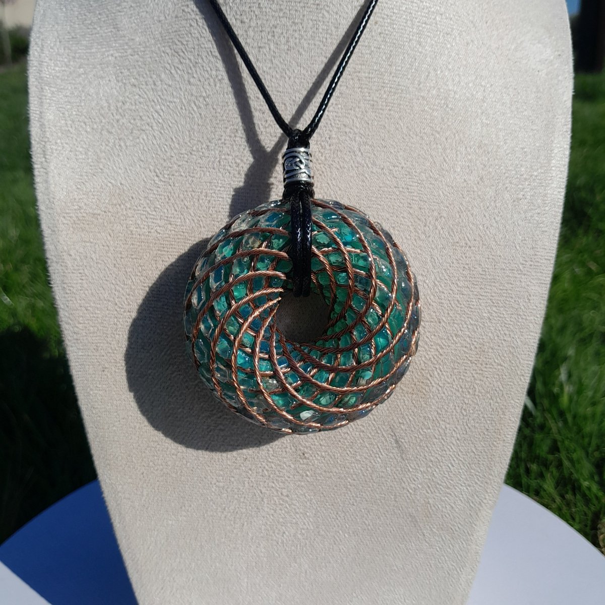 Colgante Bobina Rodin con Turquesa Azul 62 mm - Mundo Orgon LTD