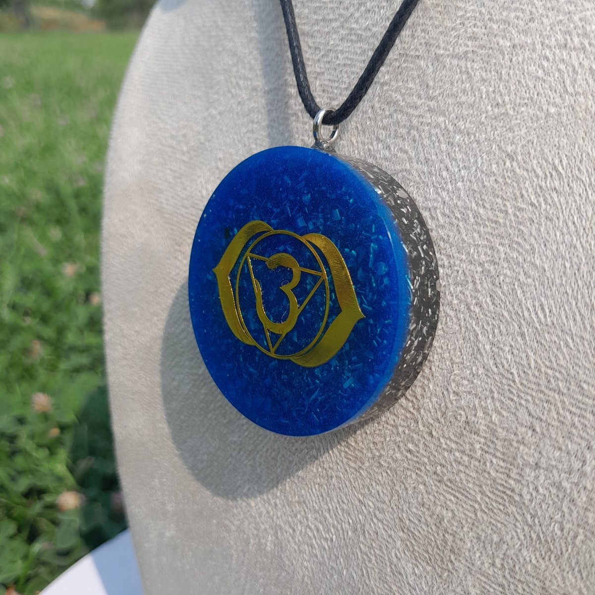 Colgante de Orgonita Chakra del Corazón con Shungita - Mundo Orgon LTD