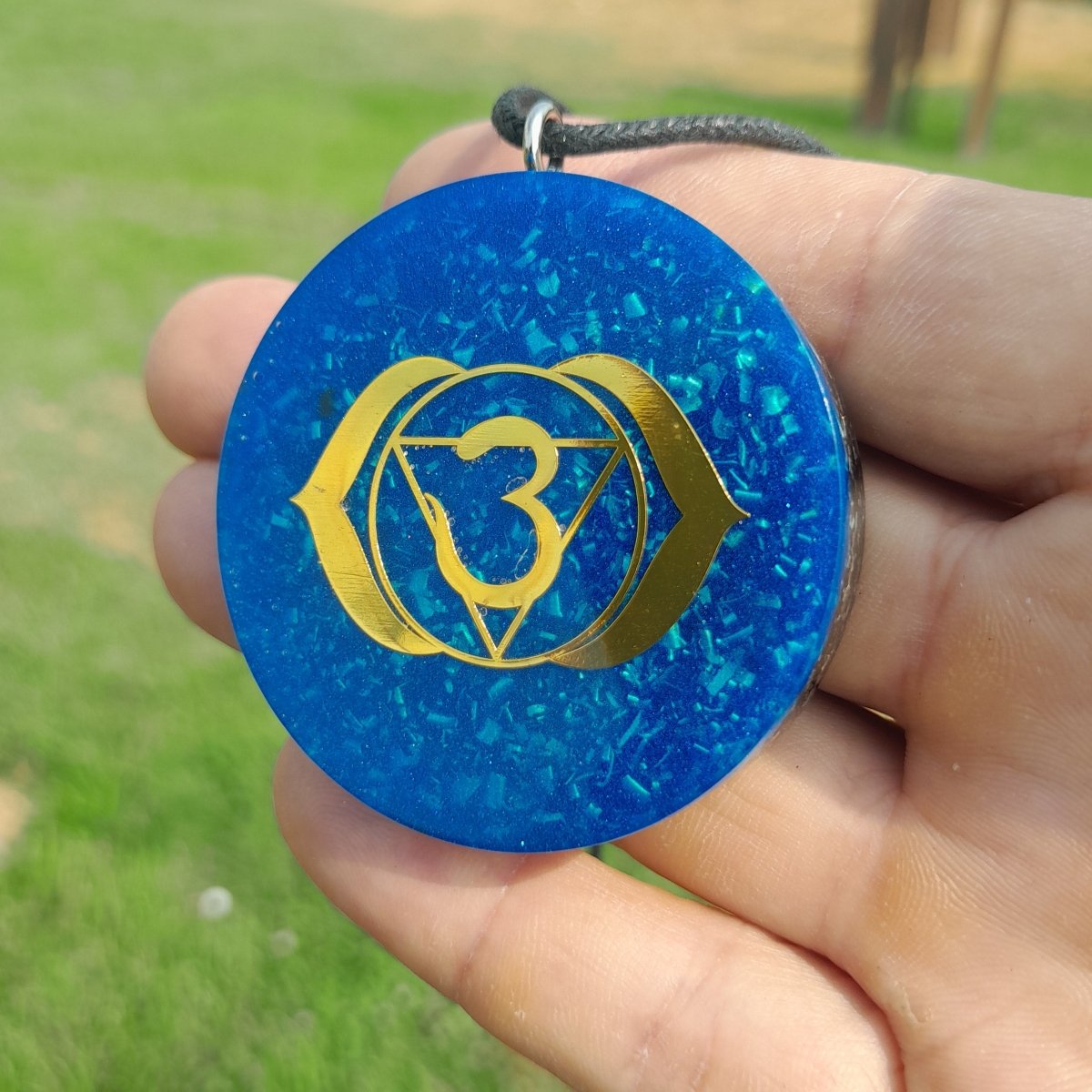 Colgante de Orgonita Chakra del Corazón con Shungita - Mundo Orgon LTD