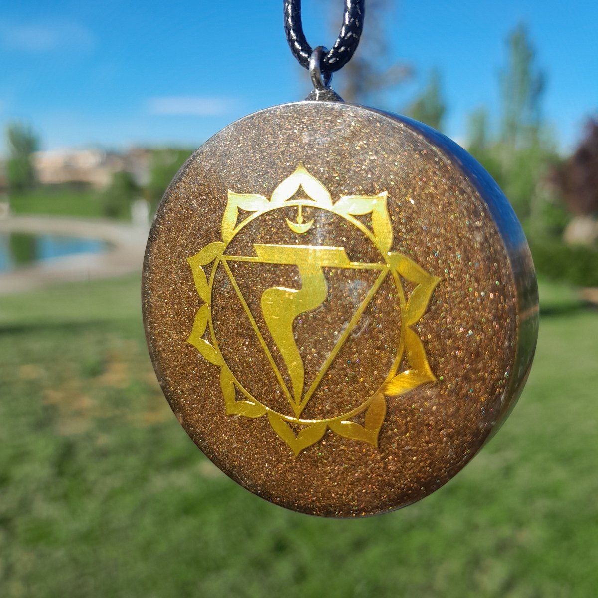 Colgante de Orgonita Chakra Manipura con Shungita - Mundo Orgon LTD