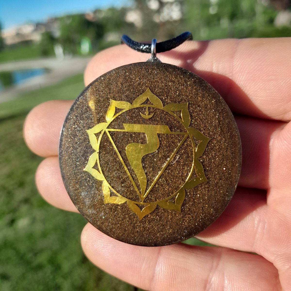 Colgante de Orgonita Chakra Manipura con Shungita - Mundo Orgon LTD