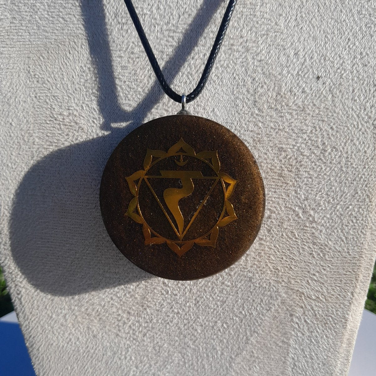 Colgante de Orgonita Chakra Manipura con Shungita - Mundo Orgon LTD