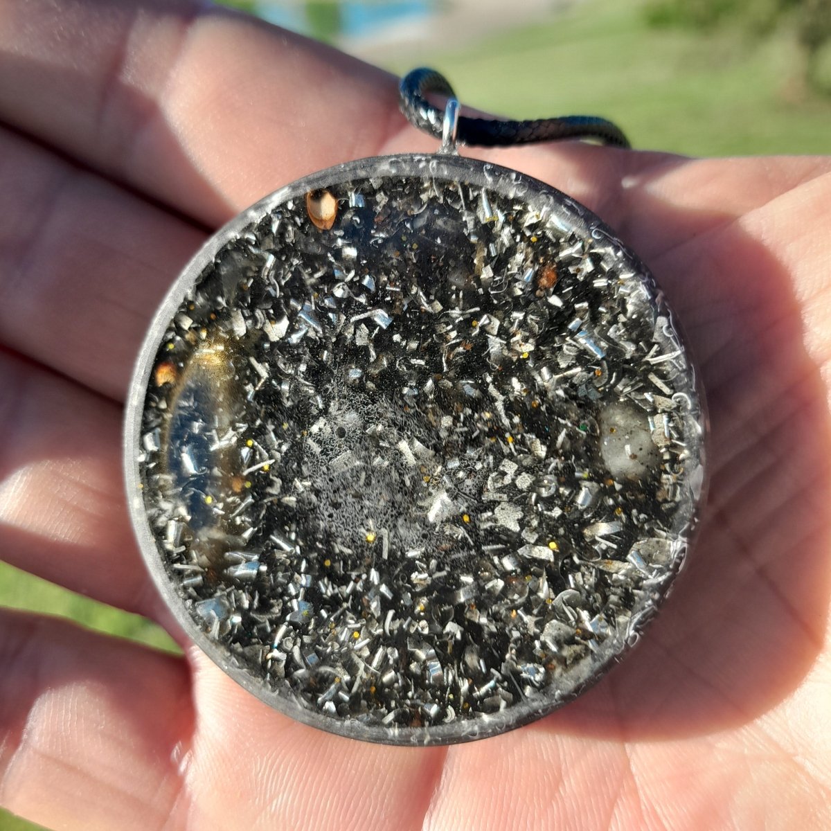 Colgante de Orgonita Chakra Manipura con Shungita - Mundo Orgon LTD