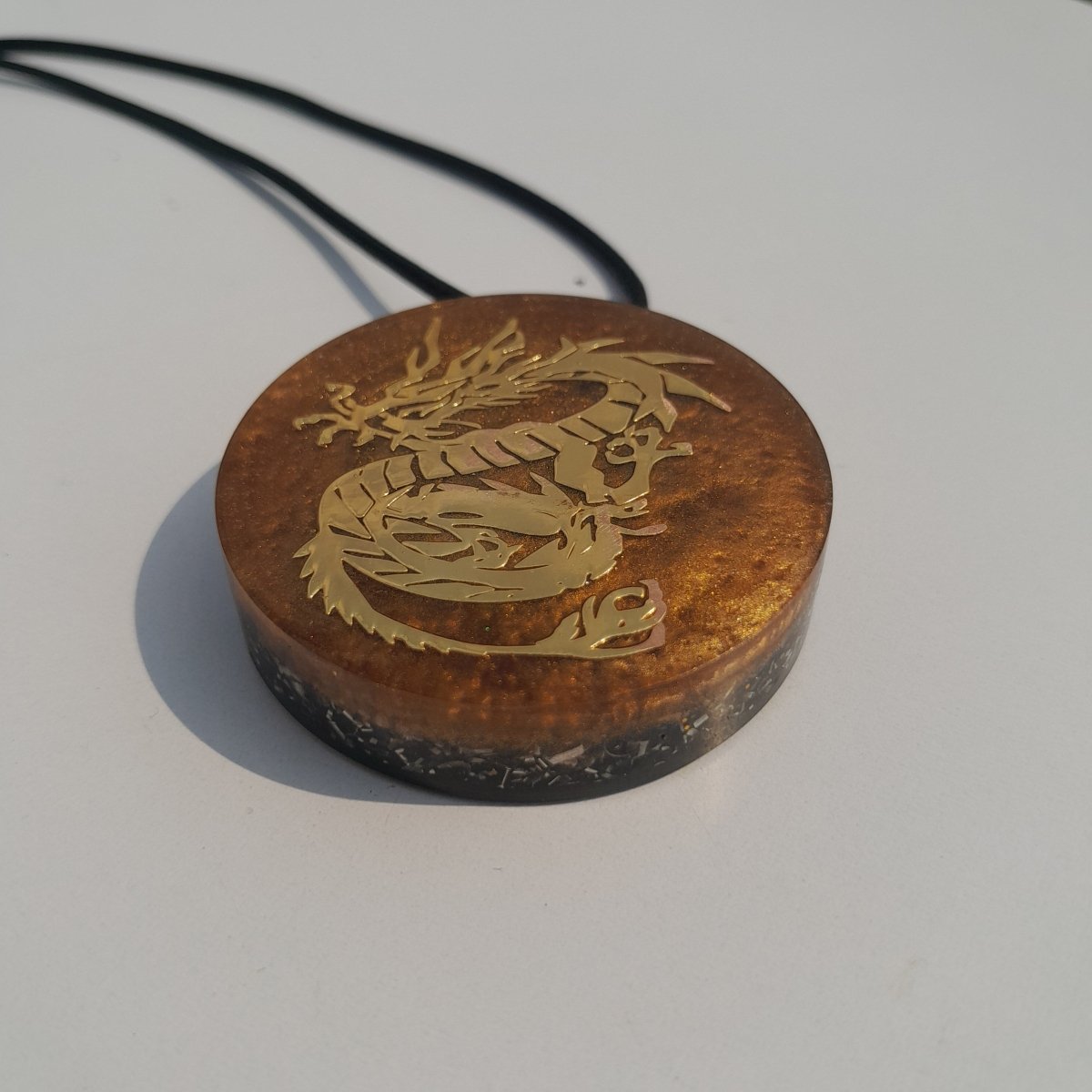 Colgante de Orgonita Dragón de Poder con Shungita - Mundo Orgon LTD
