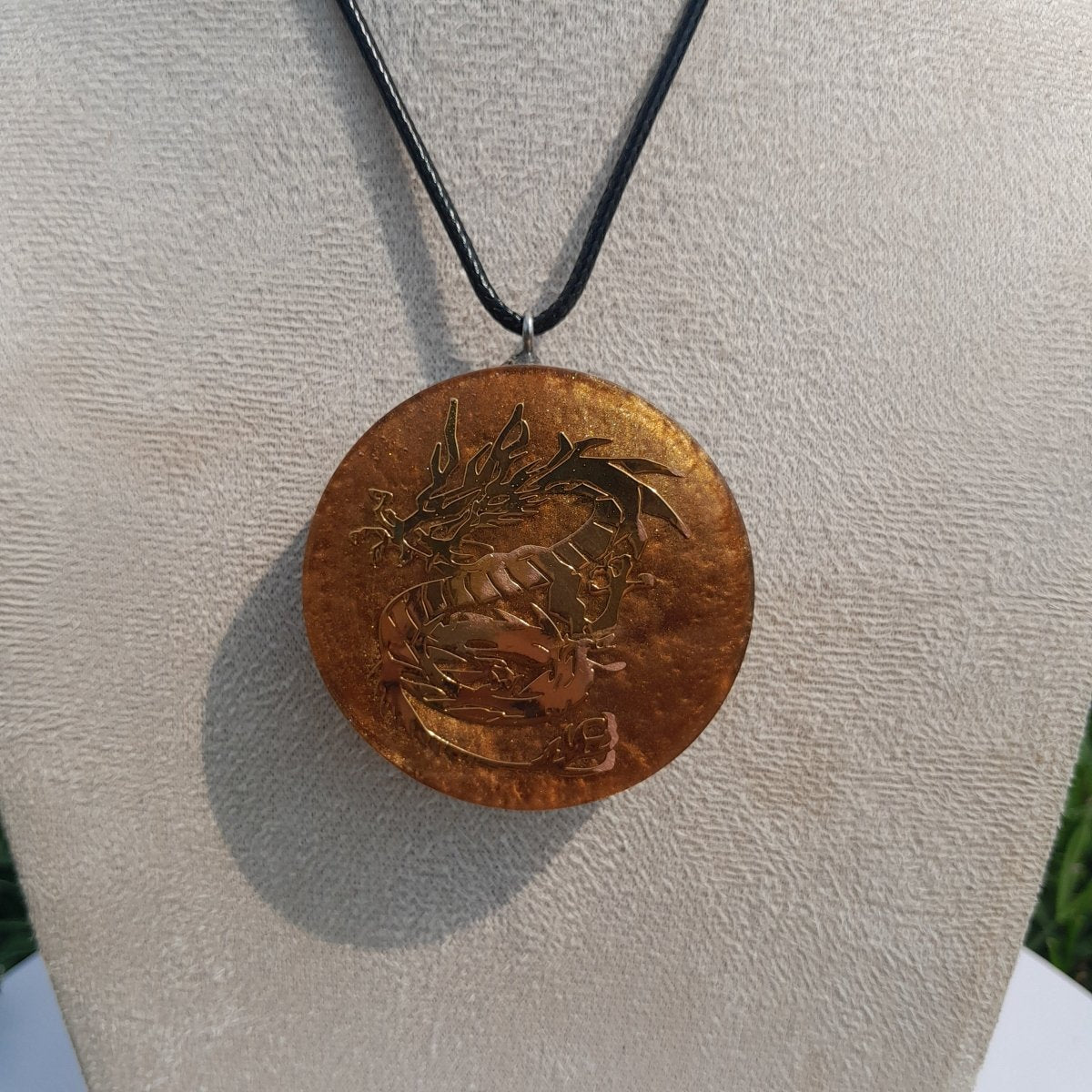 Colgante de Orgonita Dragón de Poder con Shungita - Mundo Orgon LTD
