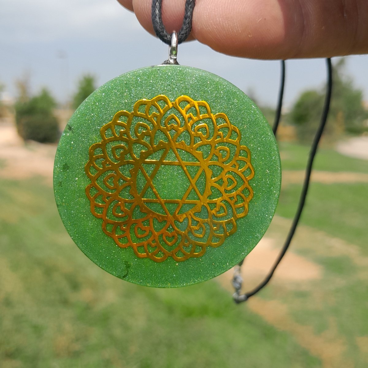 Colgante de Orgonita Estrella de 6 Puntas Verde con Shungita - Mundo Orgon LTD