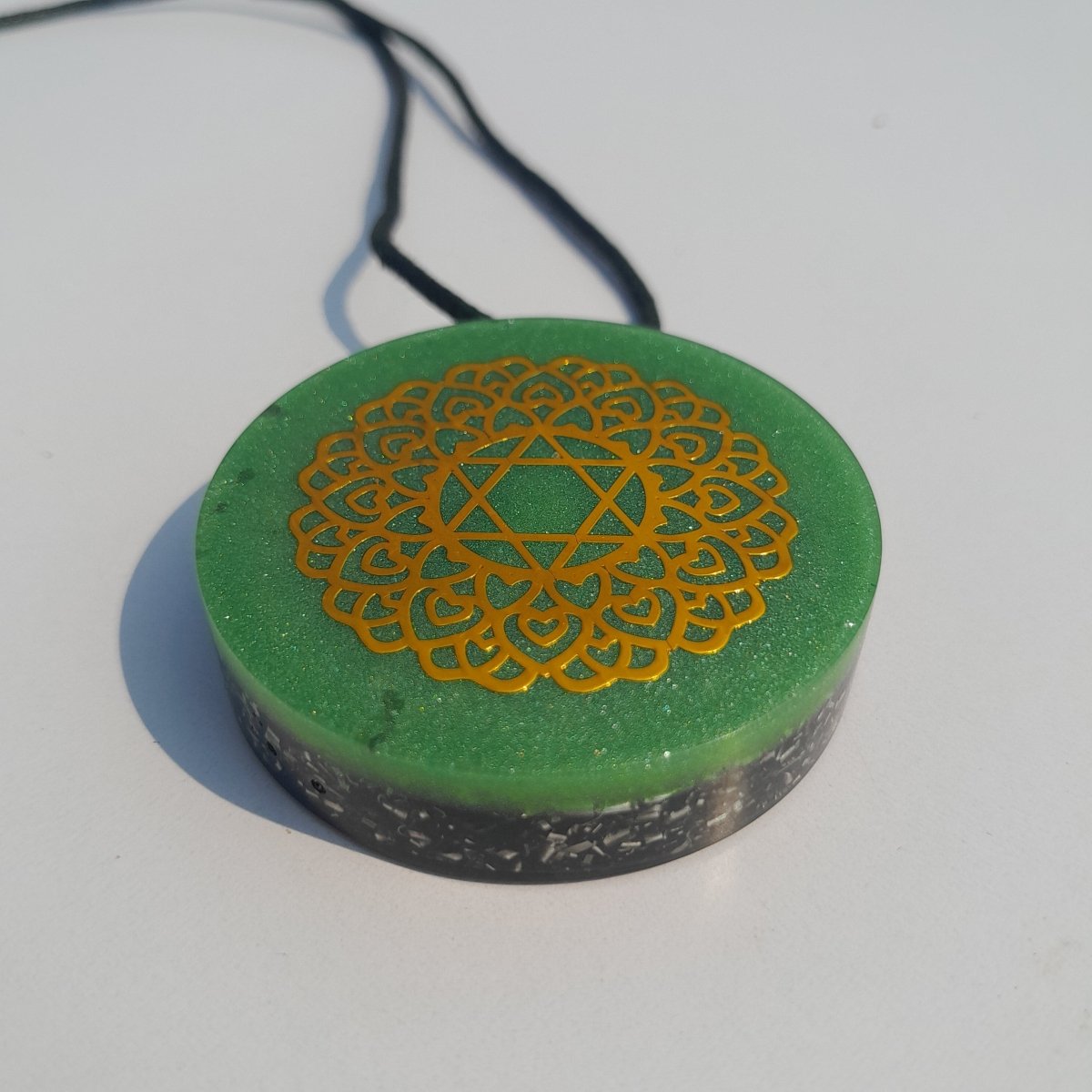 Colgante de Orgonita Estrella de 6 Puntas Verde con Shungita - Mundo Orgon LTD