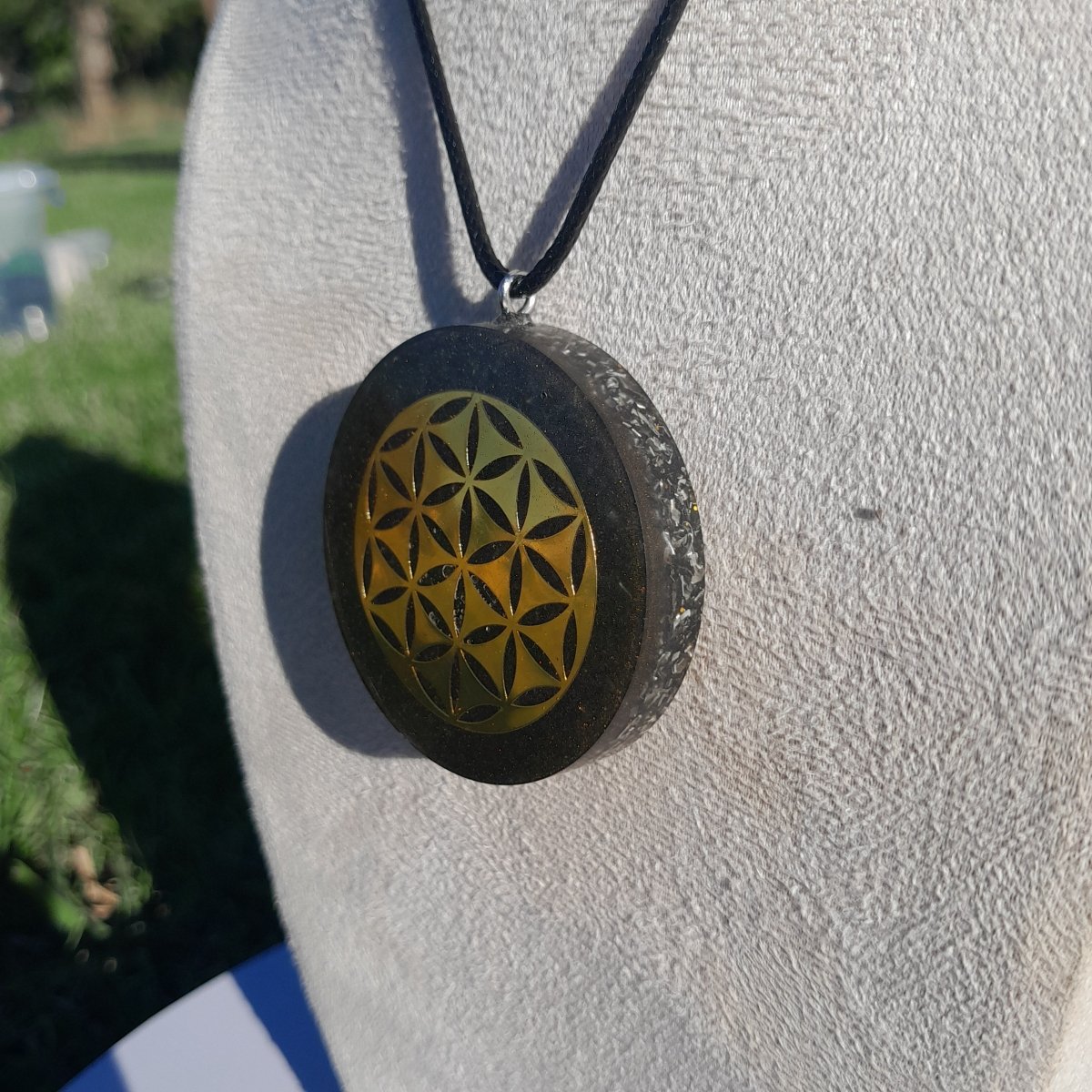 Colgante de Orgonita Flor de la Vida Marrón con Shungita - Mundo Orgon LTD