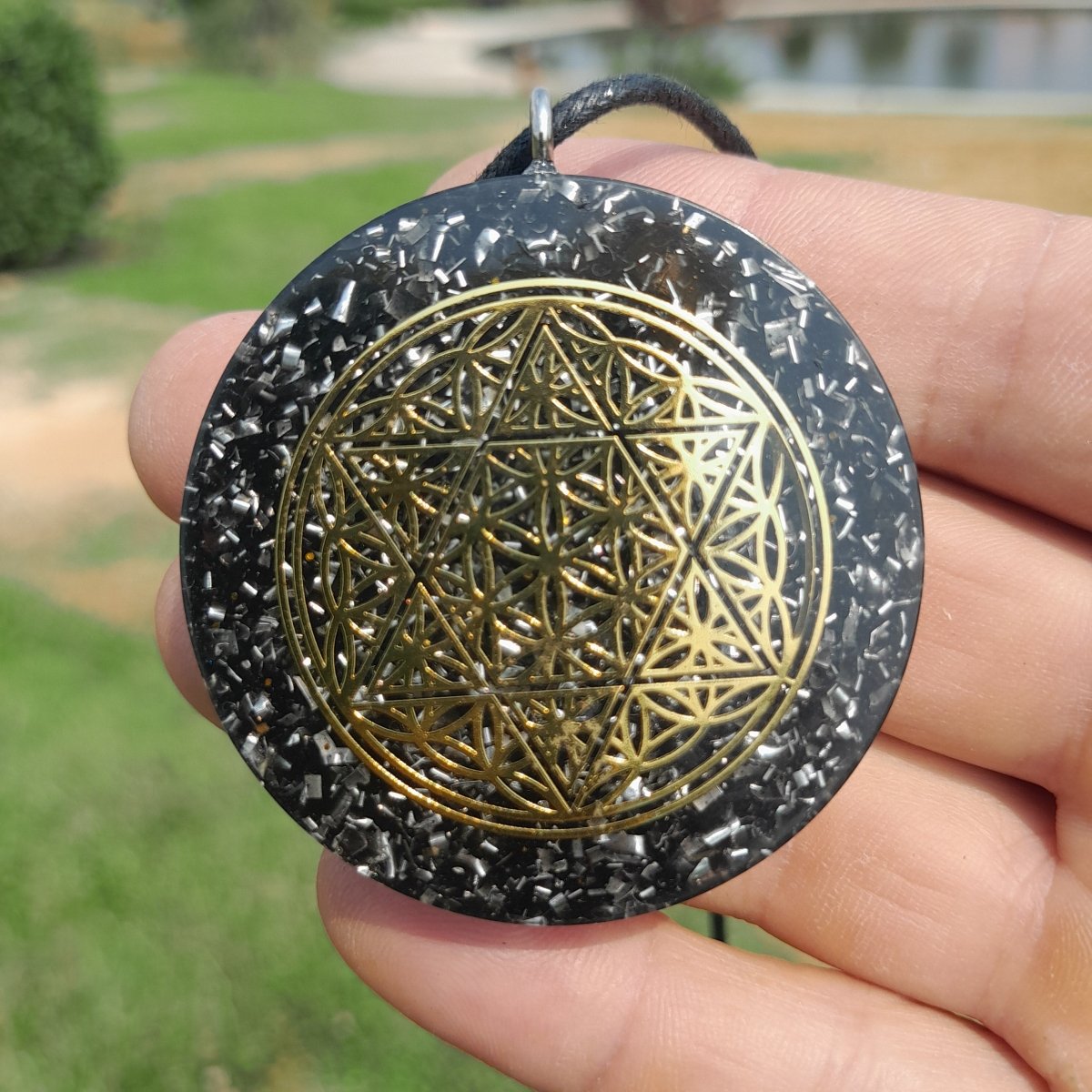 Colgante de Orgonita Flor de la Vida y Estrella de 6 Puntas con Shungita - Mundo Orgon LTD