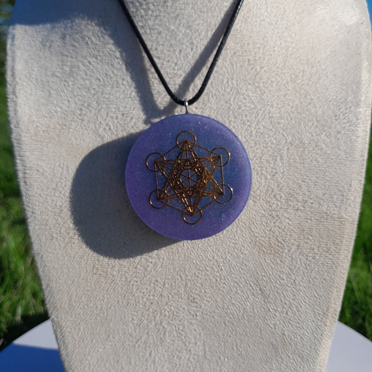 Colgante de Orgonita Violeta con Cubo de Metatron - Mundo Orgon LTD