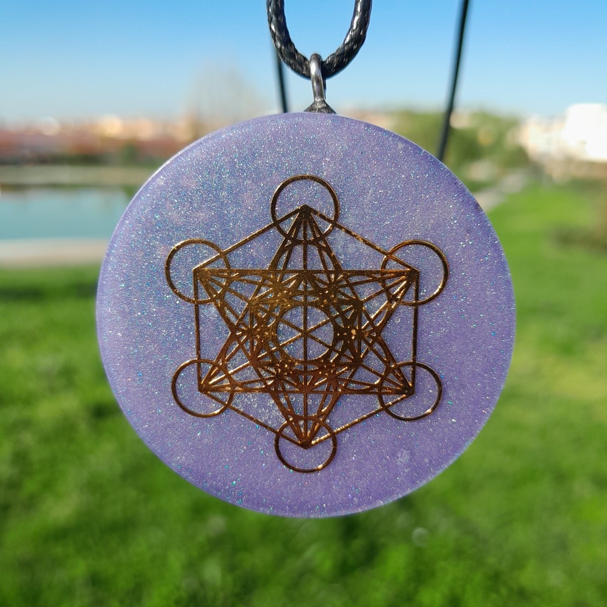 Colgante de Orgonita Violeta con Cubo de Metatron - Mundo Orgon LTD