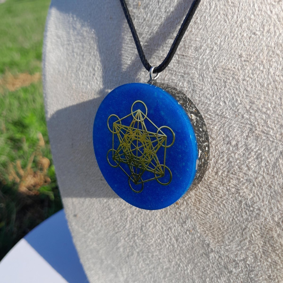 Colgante Orgonita Arcángel Metatron Azul con Shungita - Mundo Orgon