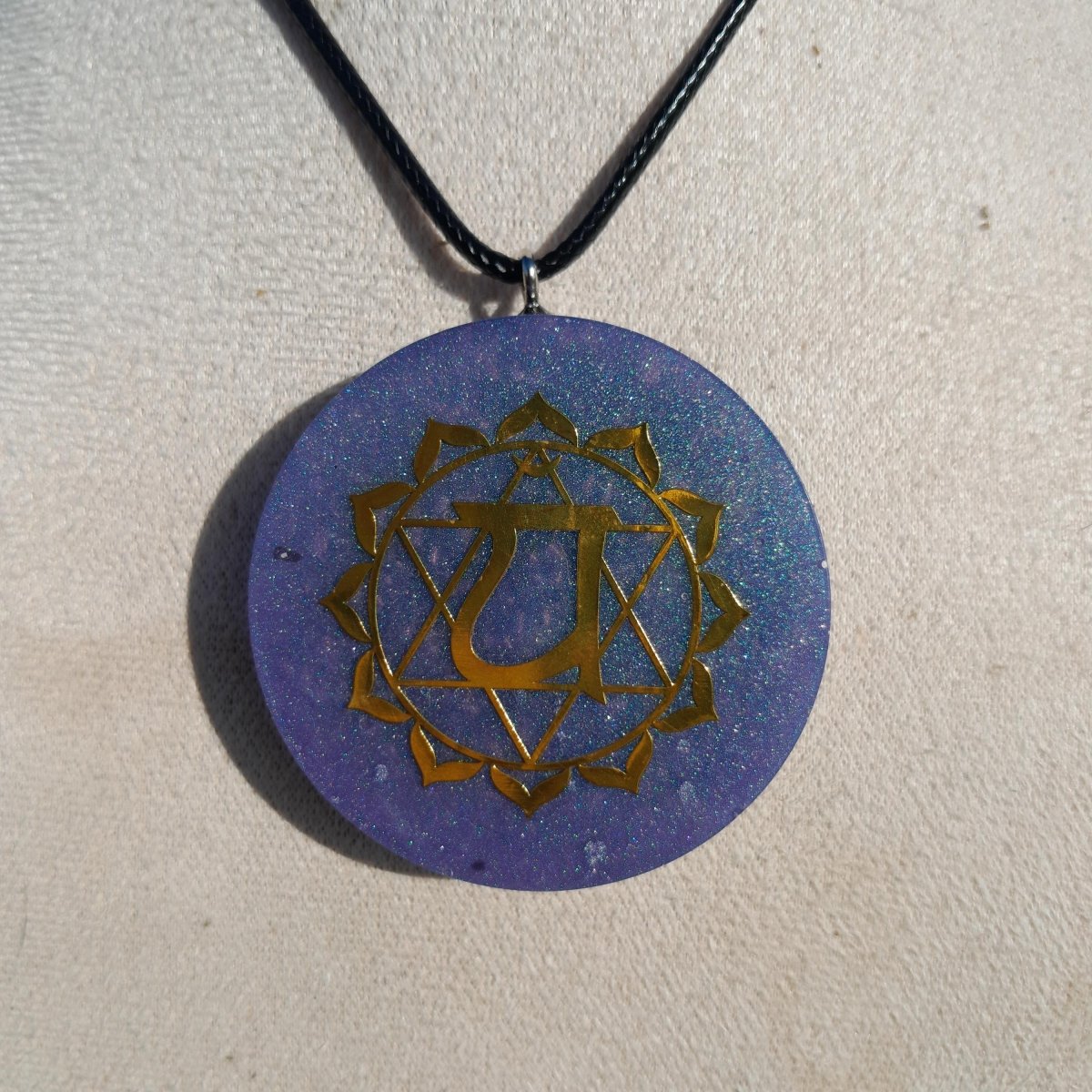 Colgante Orgonita Chakra Anahata con Shungita - Mundo Orgon