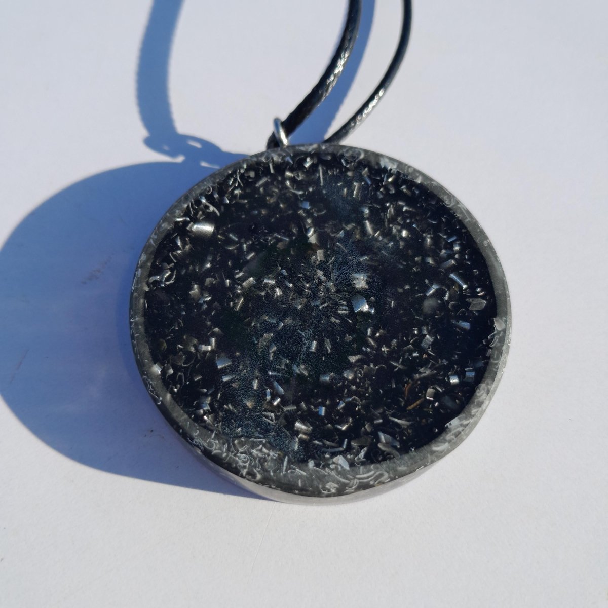 Colgante Orgonita Flor de la Vida color Violeta con Shungita - Mundo Orgon