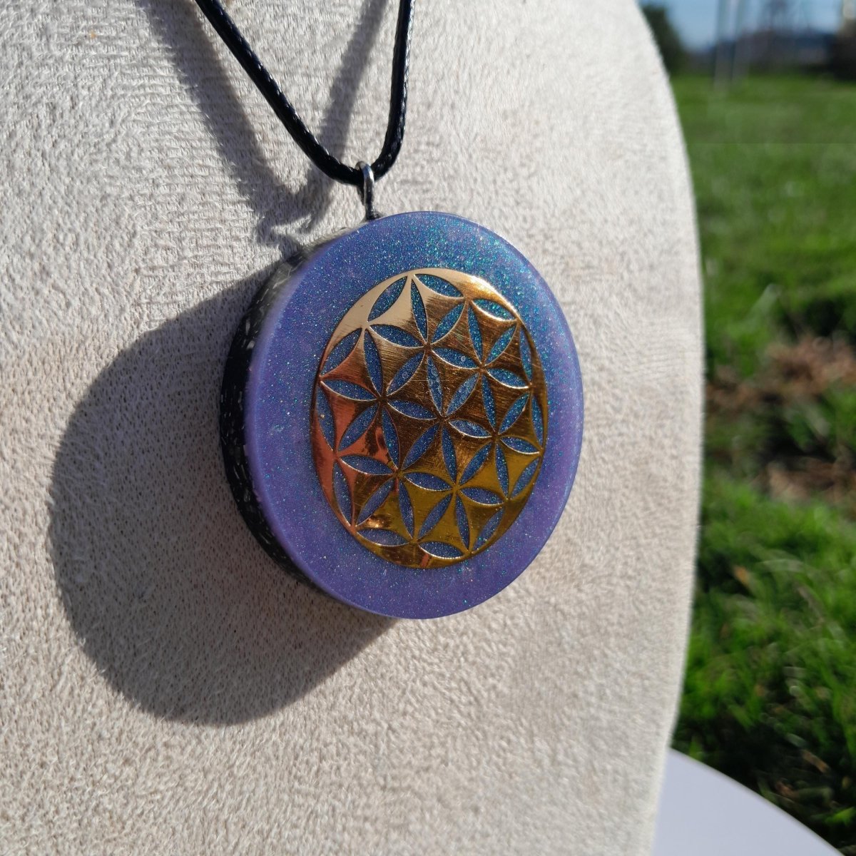 Colgante Orgonita Flor de la Vida color Violeta con Shungita - Mundo Orgon