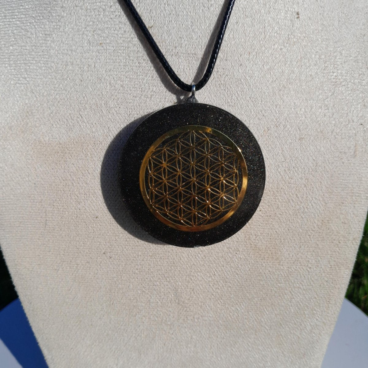 Colgante Orgonita Flor de la Vida con Shungita - Mundo Orgon