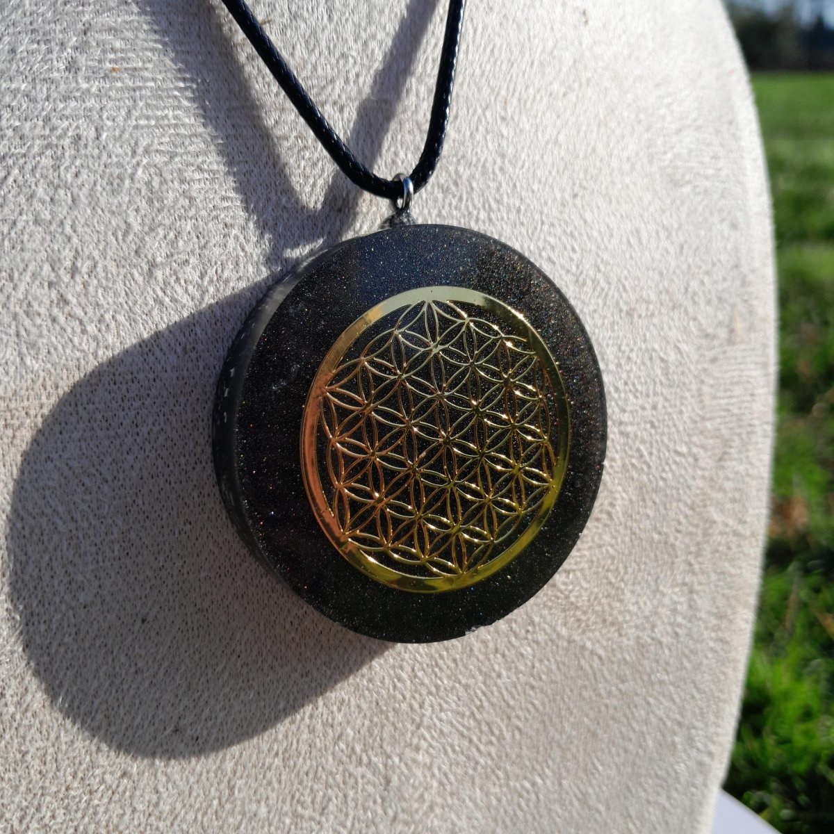 Colgante Orgonita Flor de la Vida con Shungita - Mundo Orgon