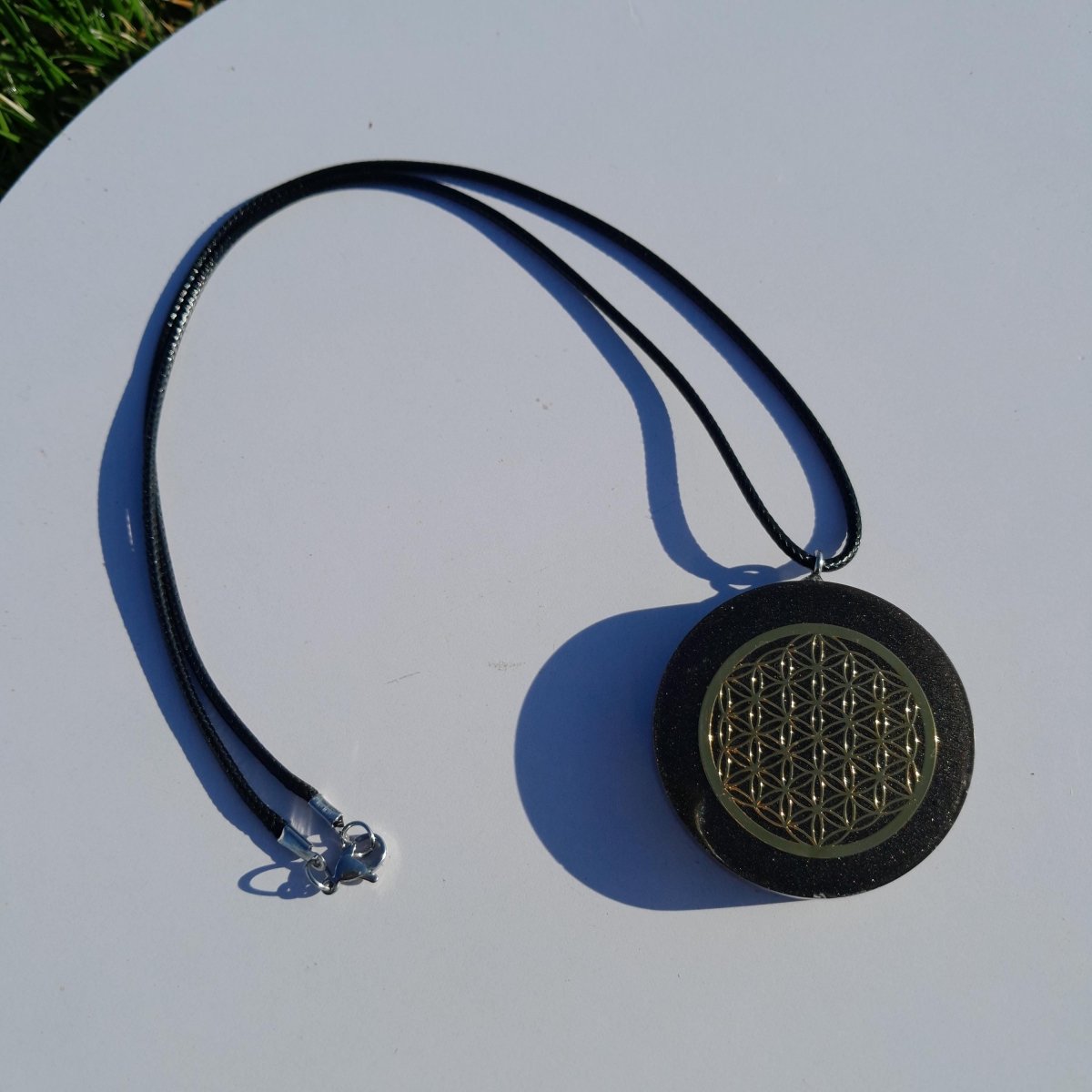 Colgante Orgonita Flor de la Vida con Shungita - Mundo Orgon