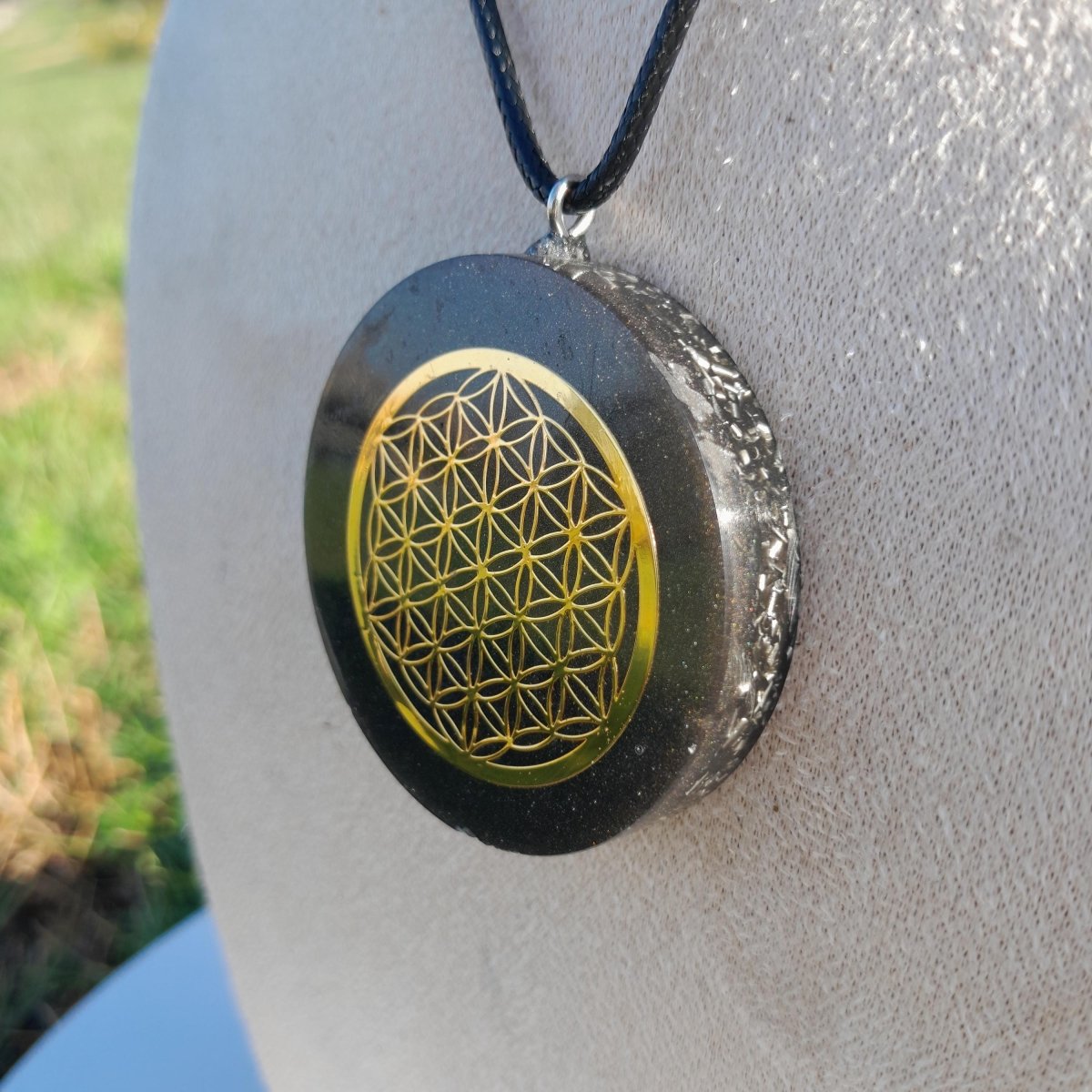 Colgante Orgonita Flor de la Vida con Shungita - Mundo Orgon