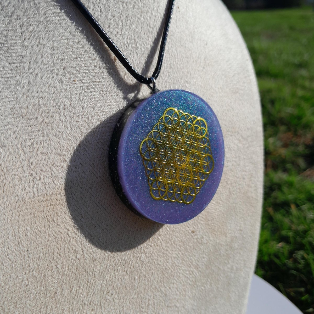 Colgante Orgonita Flor de la Vida Violeta con Shungita - Mundo Orgon