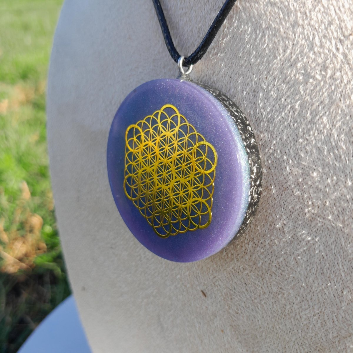 Colgante Orgonita Flor de la Vida Violeta con Shungita - Mundo Orgon
